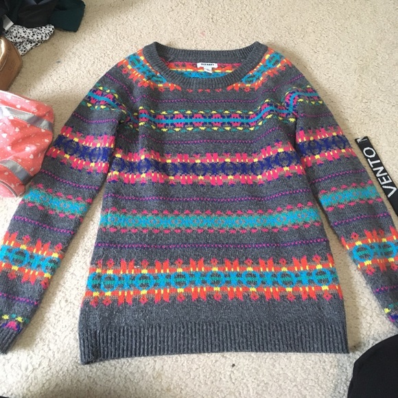 Old navy sweater - Picture 1 of 3
